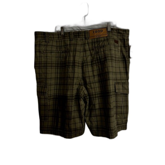 NWT Izod Men's 42" Flat Front 100% Cotton 6 Pocket Green Plaid Cargo Shorts - Picture 2 of 9